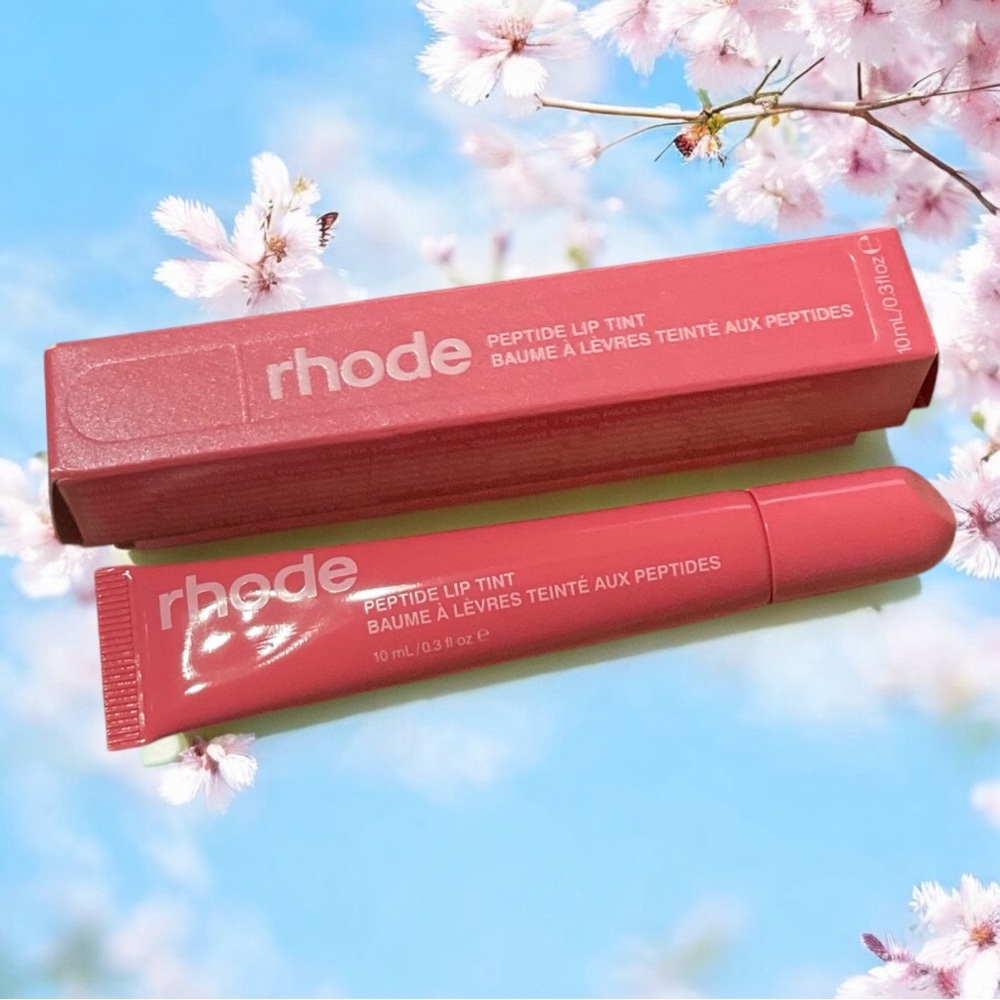 Authentic RHODE by Hailey Bieber Peptide Lip Treatment in Sugar Cookie.